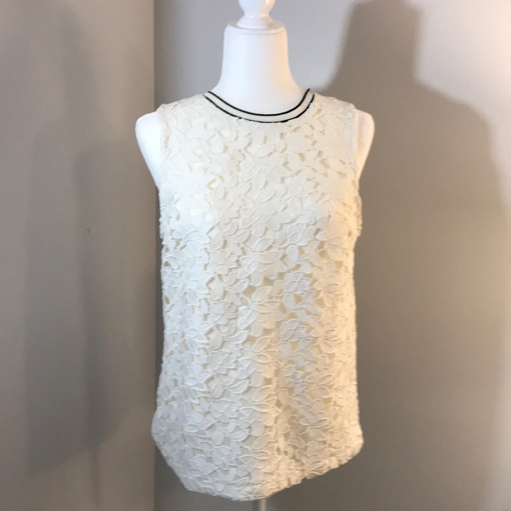 BANANA REPUBLIC White Lace Floral Blouse